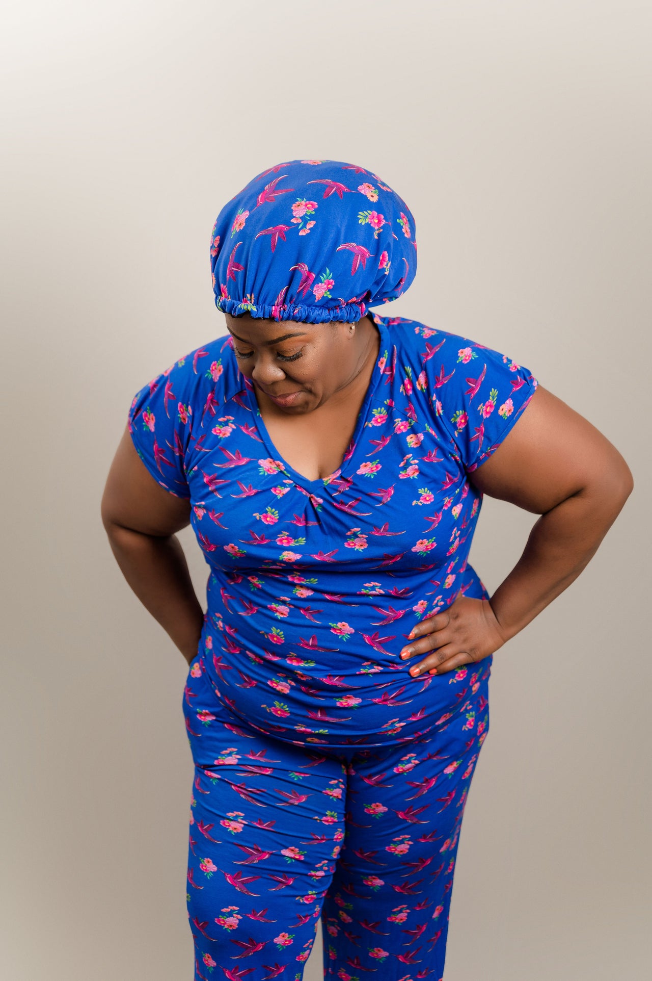 Women's Bamboo Moisture Wicking, Hummingbirds Short Sleeve Pajama Pants Set, With A Matching Satin-Lined Bonnet